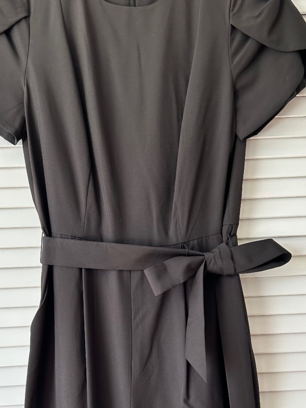 Calvin Klein women's tie-waist tulip-sleeve jumpsuit Bla Size 2 (fits like a 0)